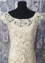 1930’s-style Khaki lace gown/40