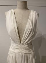 Cream silk draped pleated gown/36