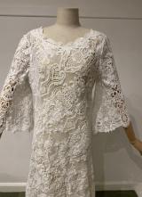 1930’s-style White lace gown with train/42-44