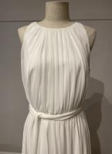 White pleated chiffon gown with belt/38