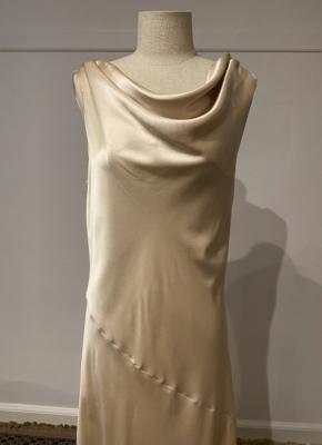 Champagne bias-cut silk gown/38-40