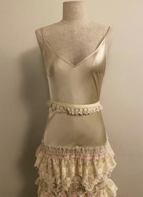 1930’s-style Crème silk slip with lace ruffles/36