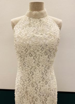 1980’s White halter neck pearl gown/36-38