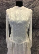 1940’s White embroidered crepe gown/36-38
