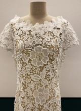 1930’s-style White floral lace gown/42
