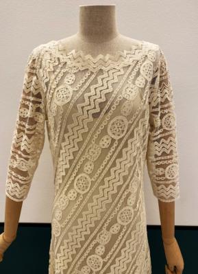 1930s-style Ivory collage-lace gown/38