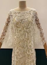 1930’s-style White cobweb-lace gown/42