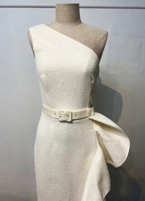 Ivory asymmetrical ruffle gown/34-36