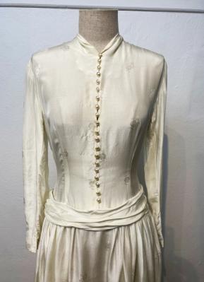 1940’s Ivory silk gown/36