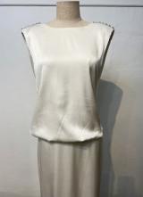 White blouson-gown with draped back/36-38