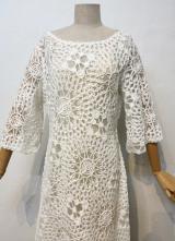 1960’s-style White tulle dress with wool embroidery and train/40