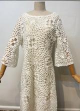 1960’s-style White tulle dress with wool embroidery/40-42