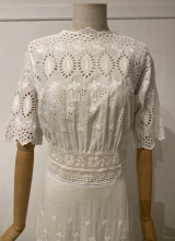 1905’s White broderie anglaise gown/34-36