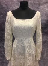 1970’s Cream lace ruffle gown/36