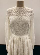 1960’s White lace dress with long sleeves/32